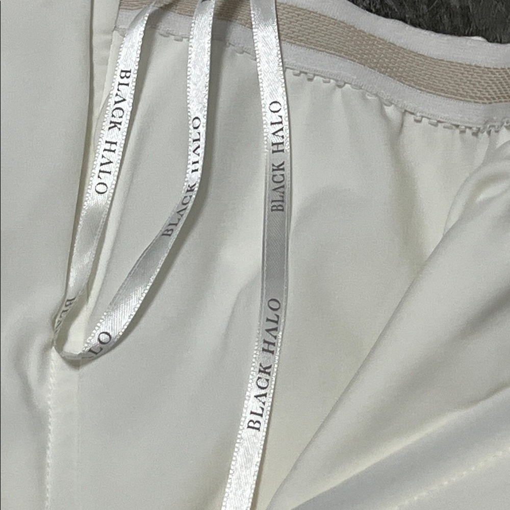 Black Halo woman’s Strapless pants romper/ white-cream / size 4 NWT - Picture 10 of 16